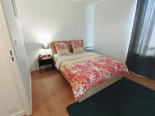 La Celle-sous-Gouzon Apartment | Charmant Studio Savigny-Le-Temple Nandy