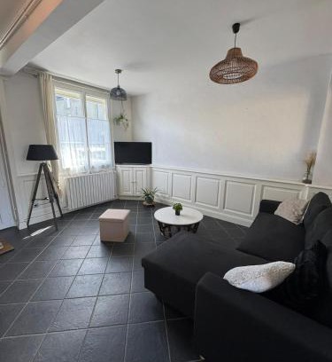 Mayenne Apartment | Charmante petite maison en plein centre-ville