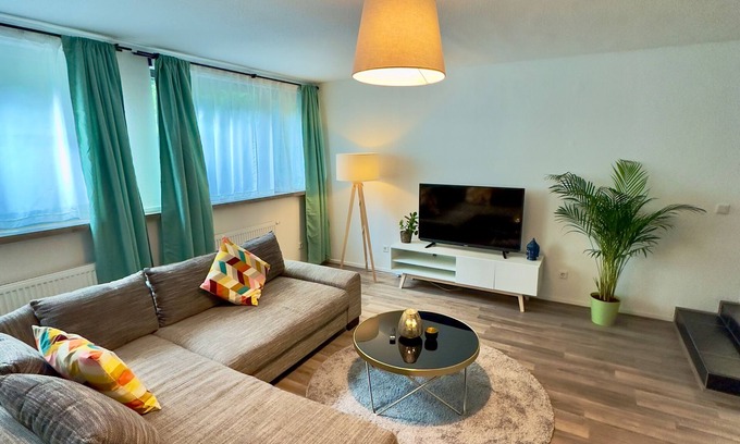 Kaarst Apartment | Charmantes Apartment mit Privatem Parkplatz
