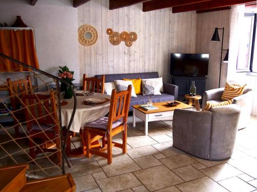 Locmiquelic House | Charme & comfort, Terrace, 5 minutes by boat from Lorient