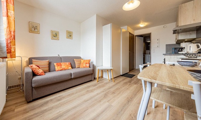 Montgellafrey Apartment | Charming modern studio 16 m2 in the center