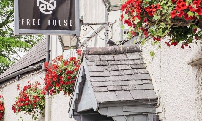 Newport Apartment | Charming 1-Bed loft in Caerleon
