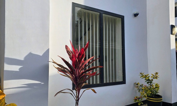 Kunduchi Apartment | Charming 1-bedroom master apt. shared in enchanting Dar es Salaam with WiFi, AC