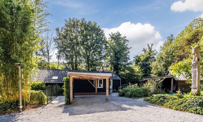 Middelbeers Apartment | Charming 1-bedroom apartment in brilliant Oost-, West- en Middelbeers with WiFi