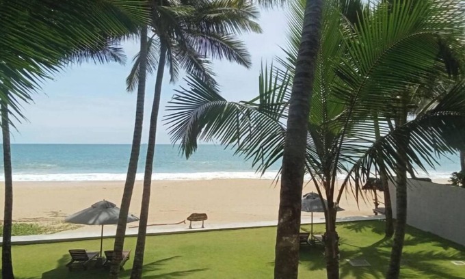 Induruwa House | Charming 1-bedroom condo in brilliant Induruwa with WiFi, AC