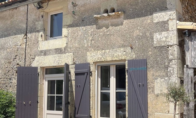 Brux Cottage | Charming 1-bedroom cottage in Brux perfect for a serene rural getaway
