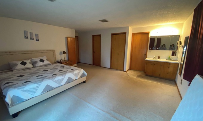 Omak House | Charming 1-bedroom in a house, great for sleeping and resting only.