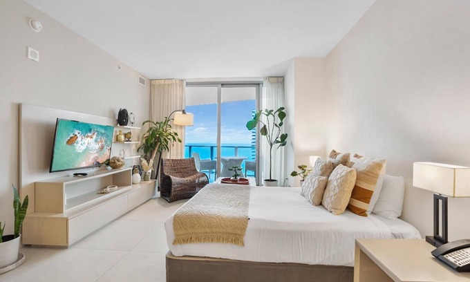 Hollywood South Central Beach Apartment | Charming 1-bedroom oceanfront apartment in Lyfe Resort with ocean and city views
