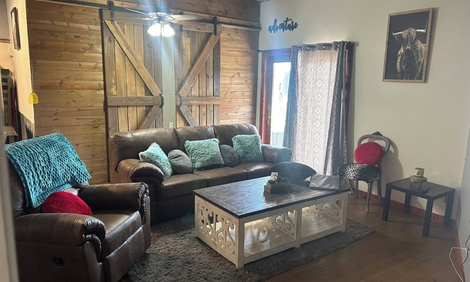 Lincoln County Apartment | Charming 1-bedroom Rustic apartment with river access by Brady, North Platte NE