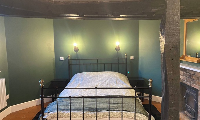 Fen Stanton Apartment | Charming 17th century apartment with modern facilities in a pretty village.