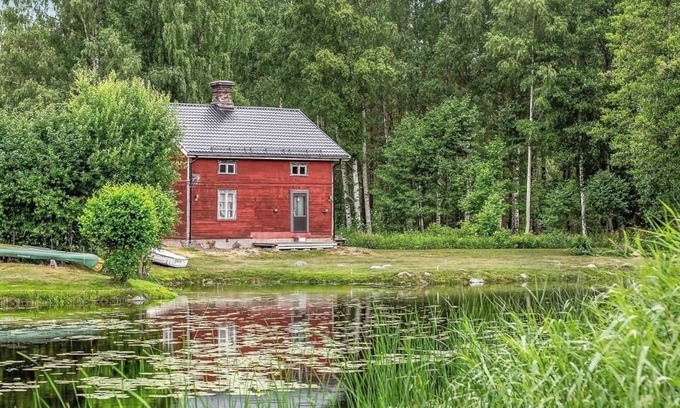 Norrsundet House | Charming 1920s house on the beach