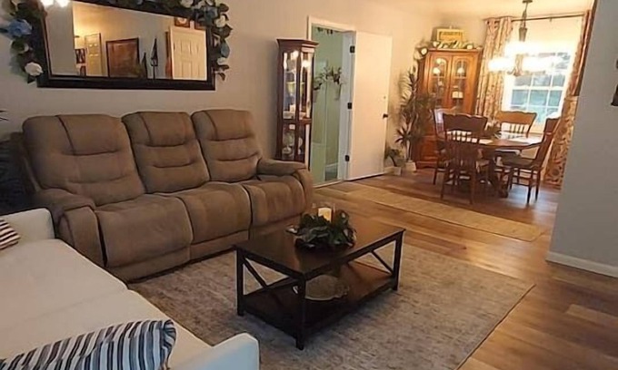 Craigsville House | Charming 1BR/1BA Getaway Near Summersville Lake – Just 2 Hours from Snowshoe