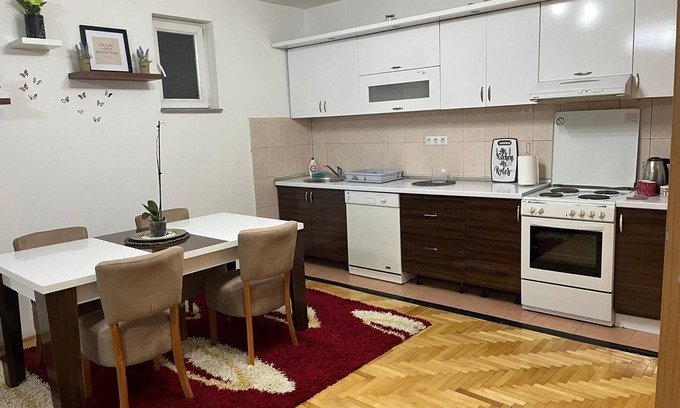 Novi Grad Sarajevo Apartment | Charming 2-Bed Apartment in Sarajevo