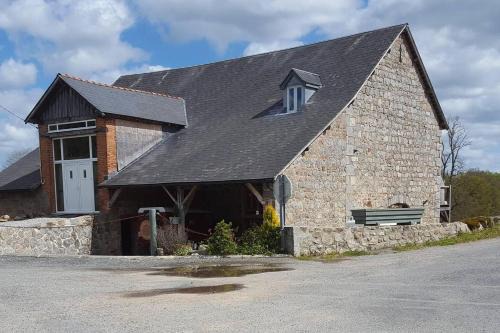 Merinchal House | Charming 2-Bed Cottage within Barn in Merinchal