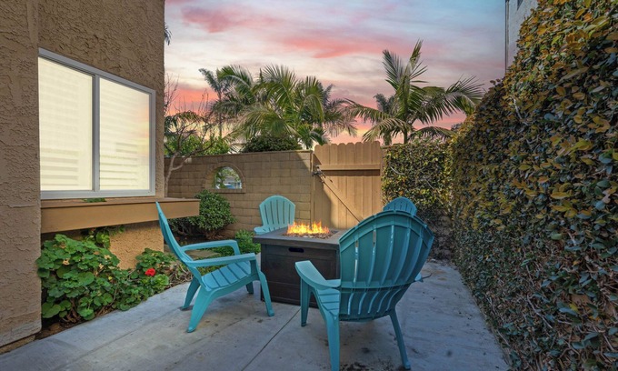 Huntington Beach House | Charming 2-bedroom house in Huntington Beach with AC, WiFi