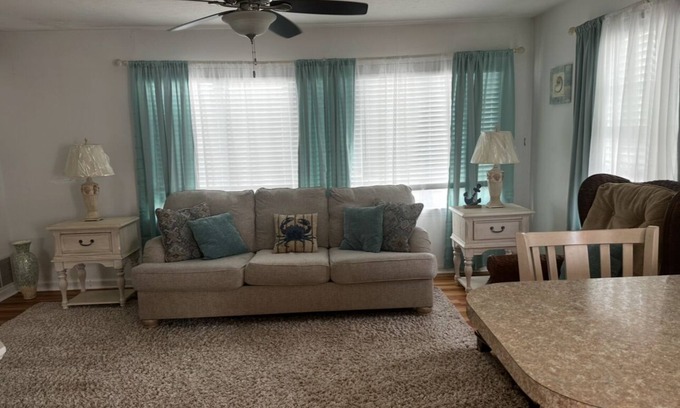 Wildwood Crest Apartment | Charming 2-bedroom apartment with AC, WiFi in delightful Wildwood Crest