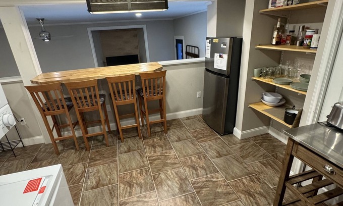 Bar Harbor Apartment | Charming 2-bedroom apartment minutes from Acadia National Park entrance