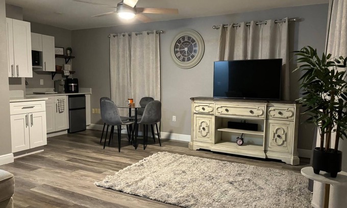 Titusville House | Charming 2-bedroom and 1-bathroom house with WiFi, AC in delightful Titusville