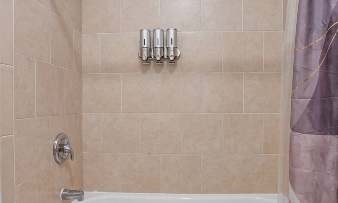New Haven Apartment | Charming 2-bedroom apartment in lovely New Haven with WiFi