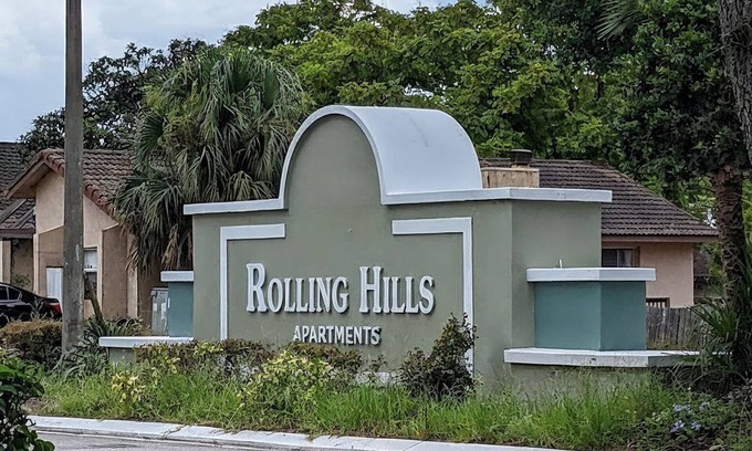 Pine Hills Apartment | Charming 2-bedroom apartment in delightful Orlando with AC, WiFi