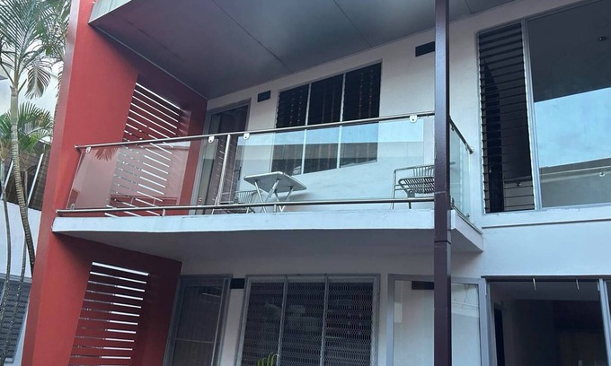 Suva House | Charming 2-bedroom apartment with AC, WiFi in brilliant Suva