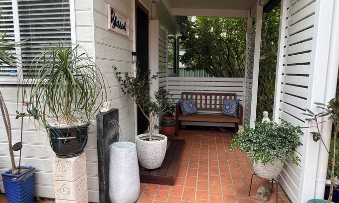 Yattalunga Cottage | Charming 2-bedroom cottage with AC, WiFi in enchanting Yattalunga.
