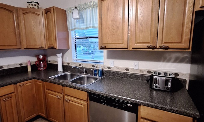 The Villages House | Charming 2-bedroom house in The Villages near Spanish Springs.