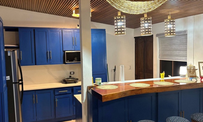 Lago de Apoyo House | Charming 2-bedroom lake front house in El Guayabo, Granada with AC, WiFi.
