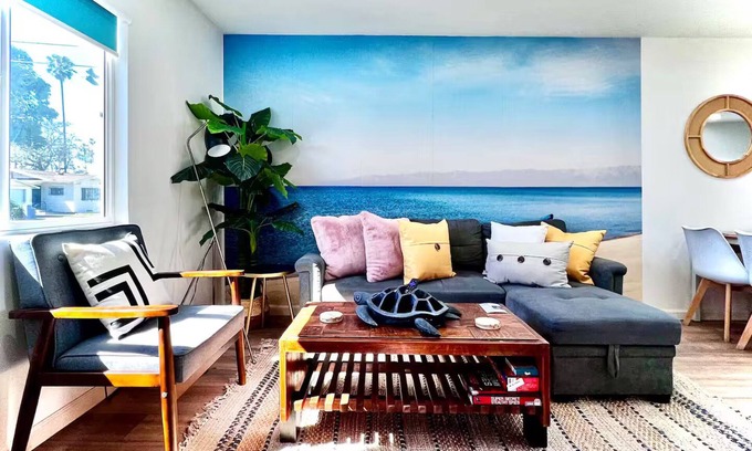Harbor House | Charming 2-bedroom Townhome with WiFi, AC in wonderful Long Beach
