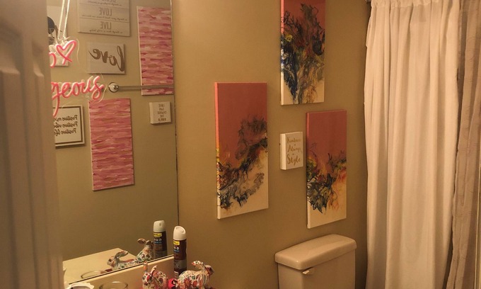 Auburn House | Charming 2-bedroom townhome in welcoming Auburn with AC, WiFi, 1897 Sqare feet