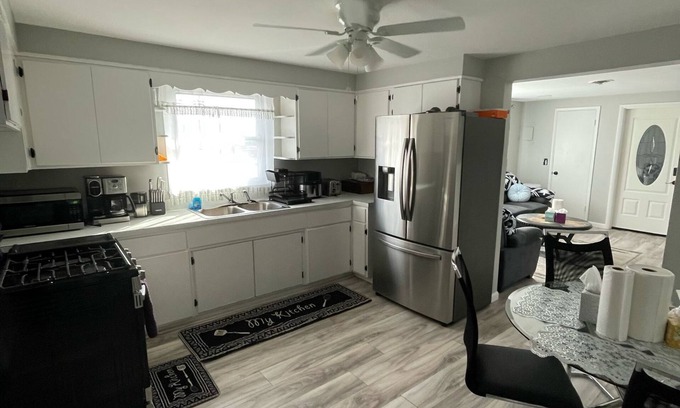 Orchard Park Apartment | Charming 2-bedroom apartment in lovely Orchard Park