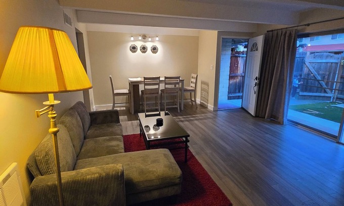 Rohnert Park Condo | Charming 2-bedroom condo with WiFi, AC in enchanting Rohnert Park