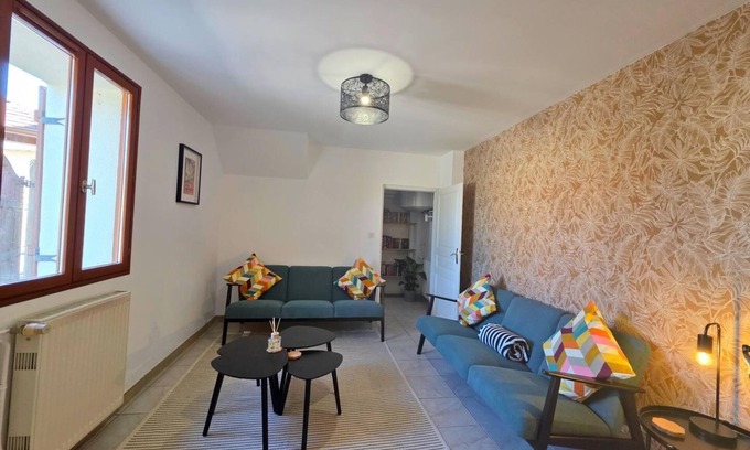 Chambon-sur-Voueize House | Charming 2-bedroom house in beautiful Chambon-sur-Voueize with Fibre