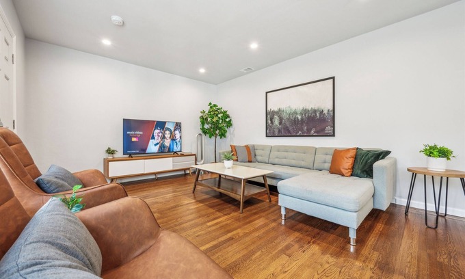 Burlingame Apartment | Charming 2BR/1BA Apt in Burlingame, Close to SFO