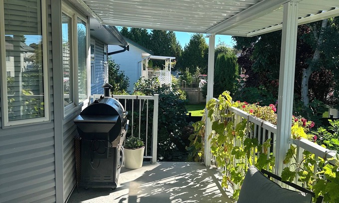 Aldergrove House | Charming 3 bedroom family home with 2 patios. 10mim to YXX, EV charging, laundry