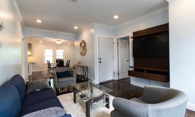 Quincy Apartment | Charming 3-bed Condo near Boston w/Free Parking