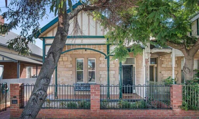 Exeter House | Charming! 3 Bed Garden by Beach