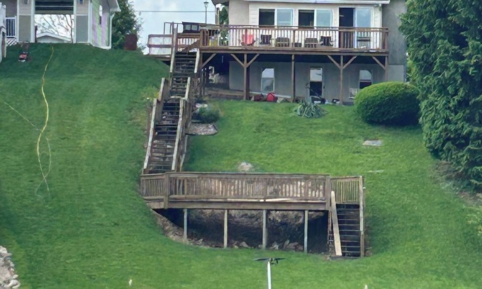 Columbia City House | Charming 3-bedroom lake house on Tri lakes 6 miles north of Columbia City.