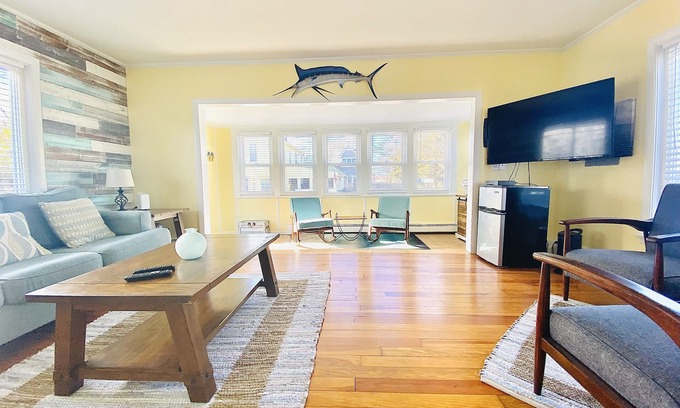 Portsmouth Cottage | Charming 3 Bedroom Beach Cottage near Newport RI!