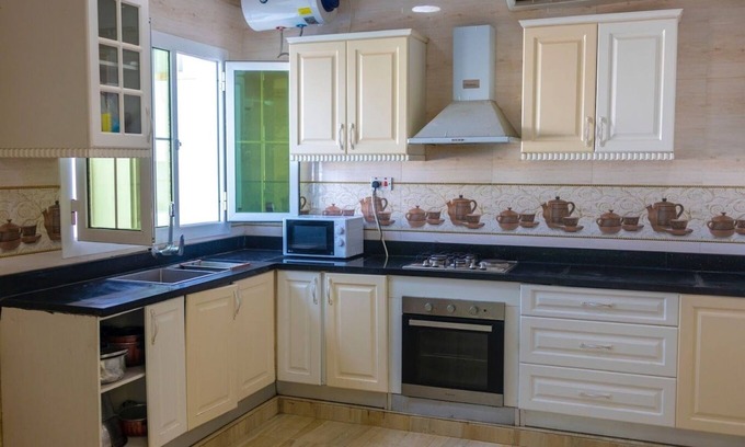 Al Hadd House | Charming 3-bedroom Beach House in delightful Al Hadd