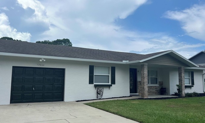 Belleview House | Charming 3-bedroom house close to Hits & WEC