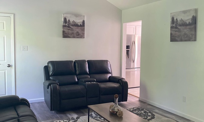 Peach Orchard House | Charming 3-bedroom house in enchanting Hephzibah with WiFi, AC