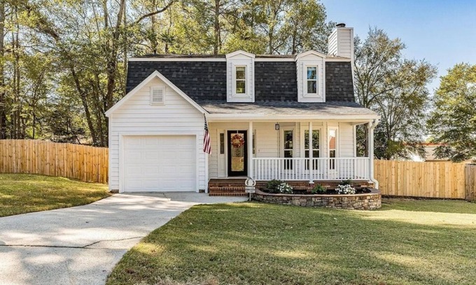 Martinez House | Charming 3-bedroom house in Martinez with WiFi and AC 12 minutes from Masters