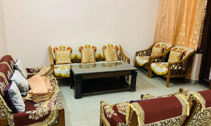 Kharar House | Charming 3-bedroom house with AC, WiFi in pleasant Kharar