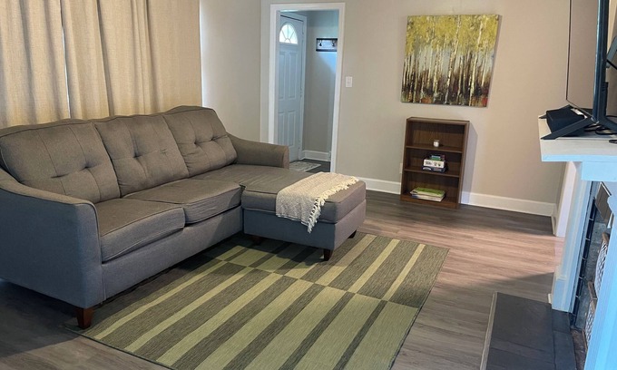 Cabarrus County House | Charming 3-bedroom house with AC and WiFi in lovely Midland