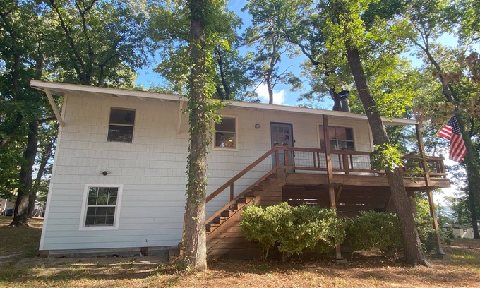 Trinity House | Charming 3-bedroom house with WiFi, AC in tranquil Trinity