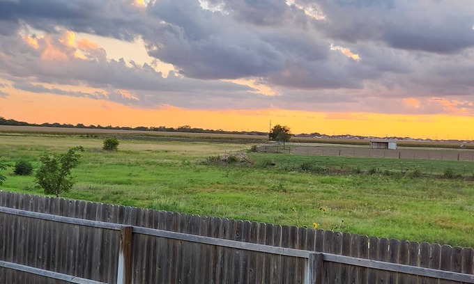 Seguin House | Charming 3-bedroom house with WiFi and AC in Seguin