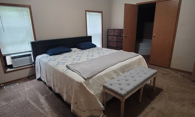 Tenstrike Resort | Charming 3-bedroom resort with WiFi, TV, and AC located on beautiful Gull Lake!
