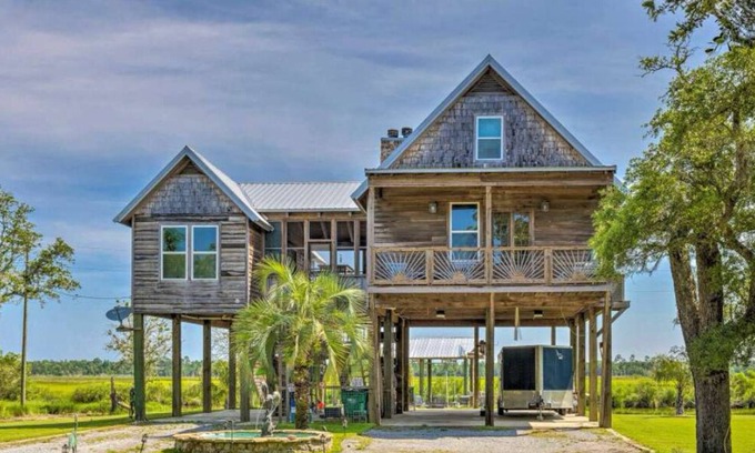 Ocean Springs Cottage | Charming 4-bedroom bayou cottage with AC and WiFi in Ocean Springs