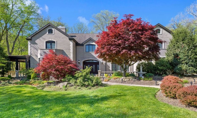 Canonsburg House | Charming 7bedroom retreat in a serene neighborhood